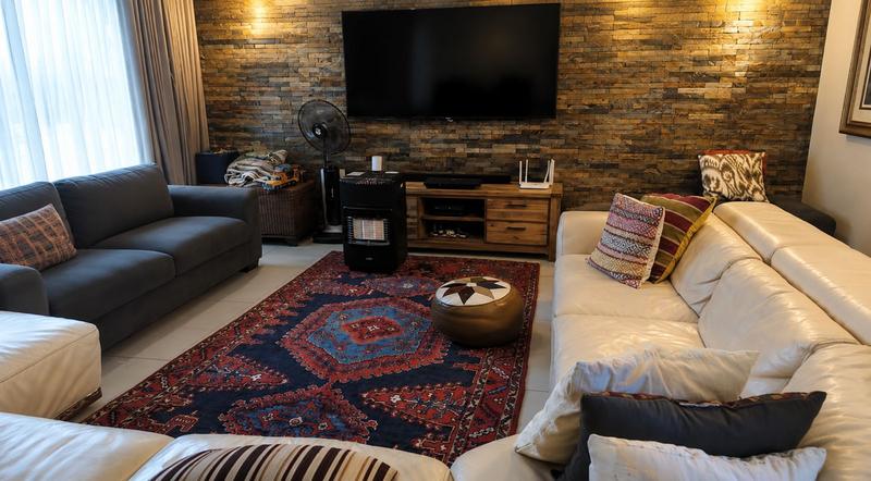 To Let 3 Bedroom Property for Rent in Beverley Gauteng