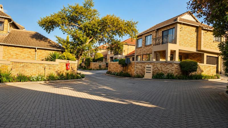 To Let 3 Bedroom Property for Rent in Beverley Gauteng