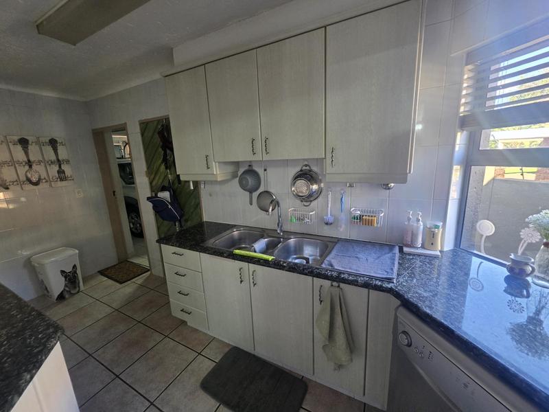 5 Bedroom Property for Sale in Meyersdal Gauteng