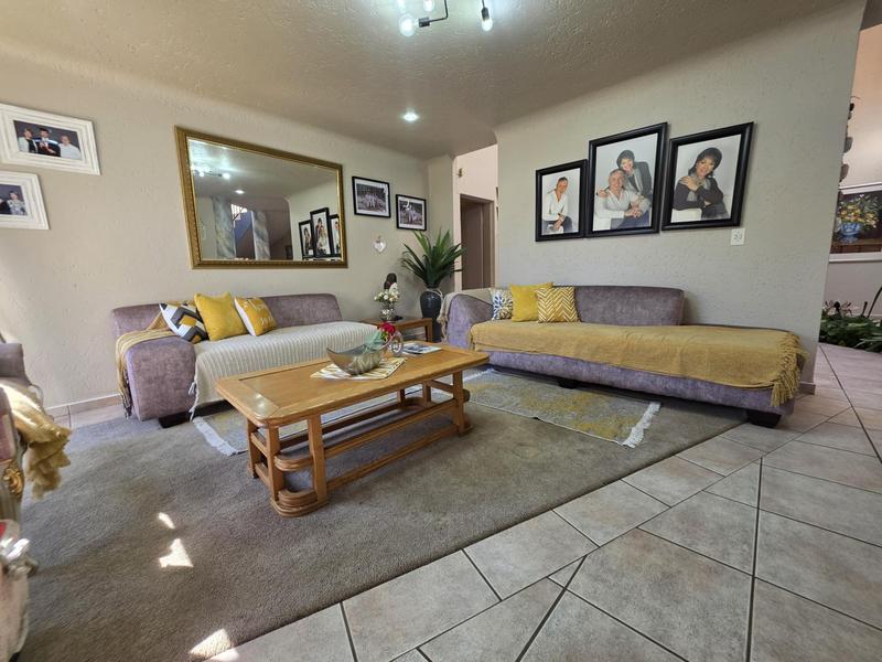 5 Bedroom Property for Sale in Meyersdal Gauteng