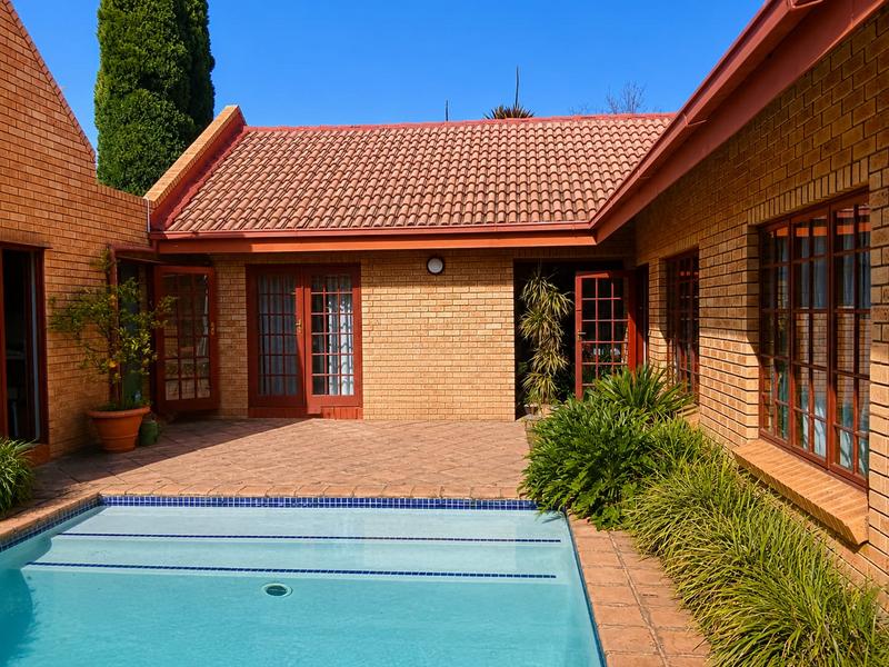 4 Bedroom Property for Sale in Clubview Gauteng