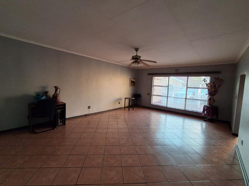 2 Bedroom Property for Sale in Vanderbijlpark CW 3 Gauteng