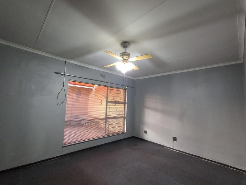 2 Bedroom Property for Sale in Vanderbijlpark CW 3 Gauteng