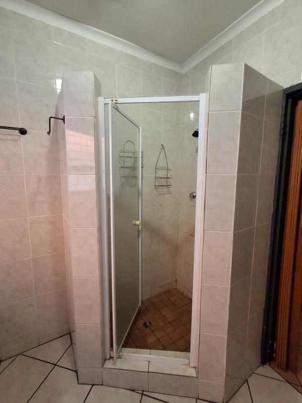 2 Bedroom Property for Sale in Vanderbijlpark CW 3 Gauteng