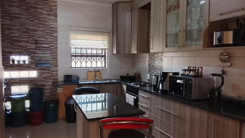 2 Bedroom Property for Sale in Robinpark Gauteng