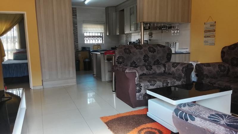 2 Bedroom Property for Sale in Robinpark Gauteng