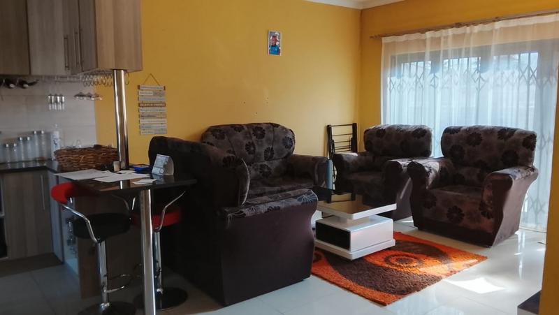 2 Bedroom Property for Sale in Robinpark Gauteng