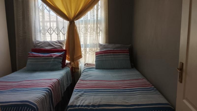 2 Bedroom Property for Sale in Robinpark Gauteng