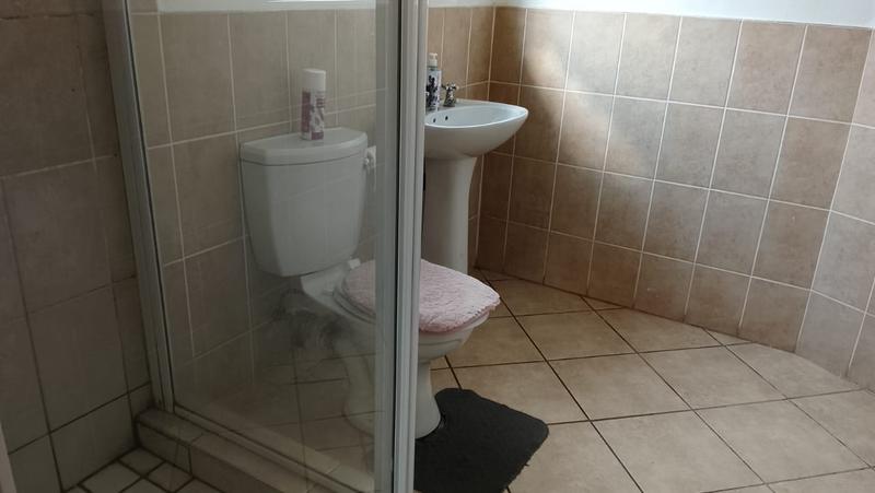 2 Bedroom Property for Sale in Robinpark Gauteng