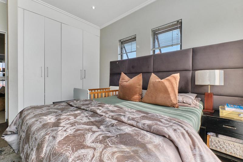 2 Bedroom Property for Sale in Sunninghill Gauteng