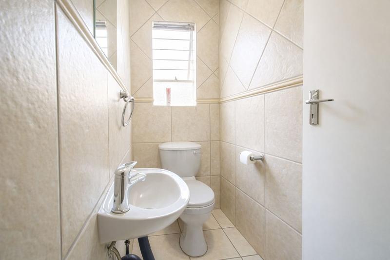 To Let 3 Bedroom Property for Rent in Faerie Glen Gauteng