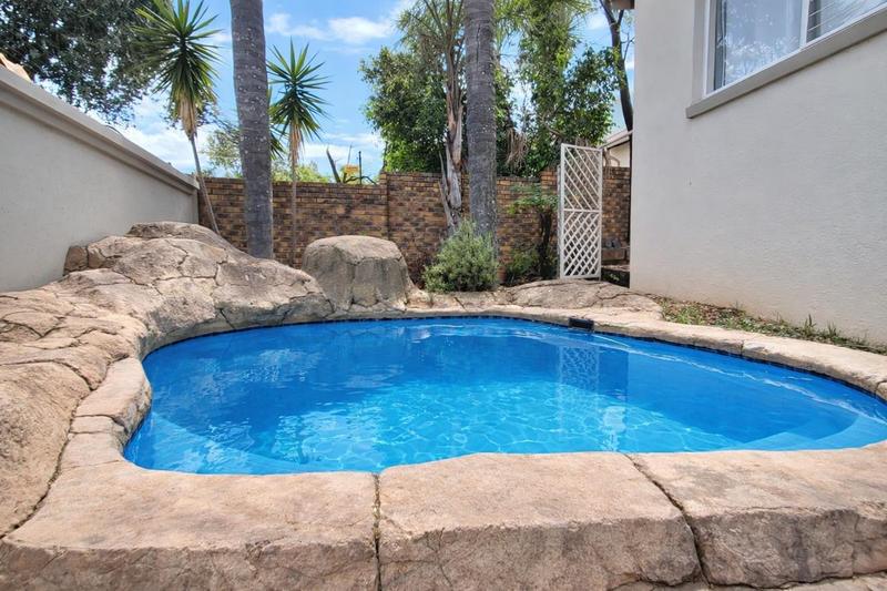 To Let 3 Bedroom Property for Rent in Faerie Glen Gauteng