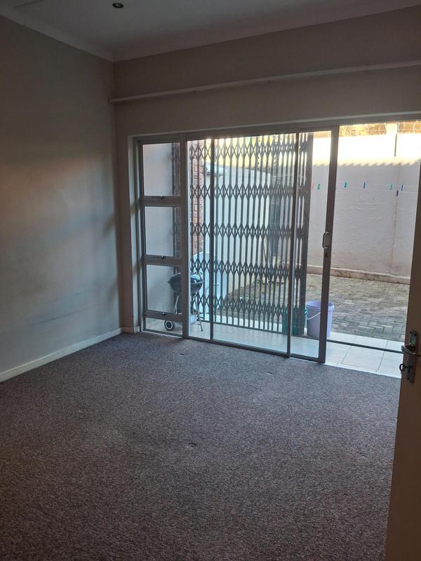 To Let 2 Bedroom Property for Rent in Blackheath Gauteng