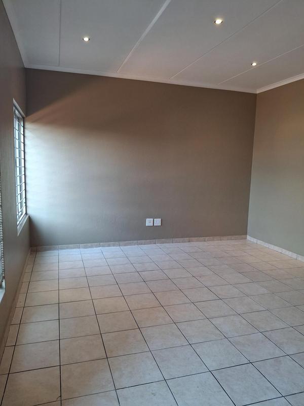 To Let 2 Bedroom Property for Rent in Blackheath Gauteng