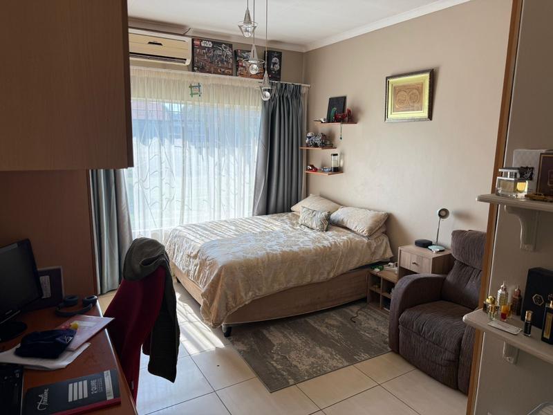 5 Bedroom Property for Sale in Erasmia Gauteng