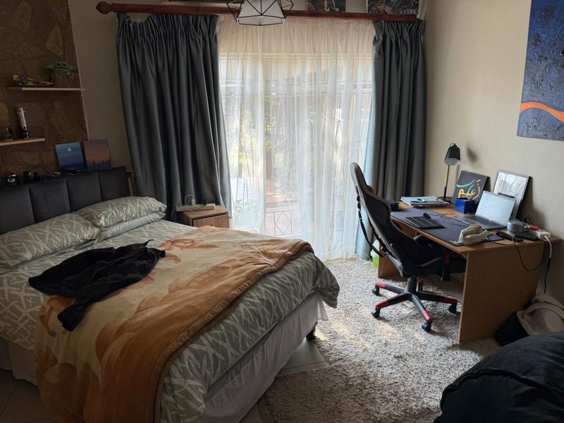 5 Bedroom Property for Sale in Erasmia Gauteng
