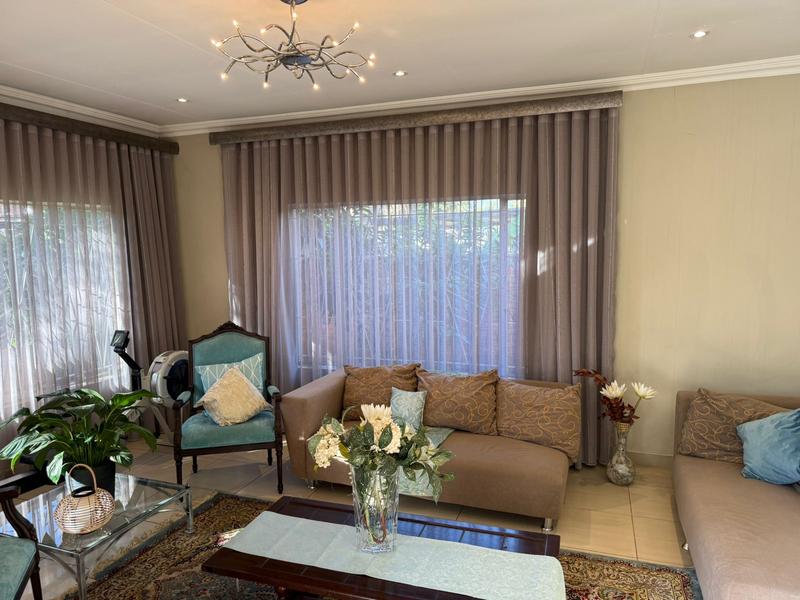 5 Bedroom Property for Sale in Erasmia Gauteng