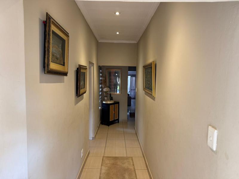 5 Bedroom Property for Sale in Erasmia Gauteng