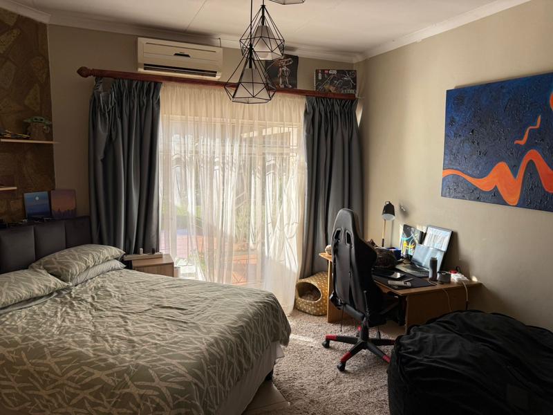 5 Bedroom Property for Sale in Erasmia Gauteng