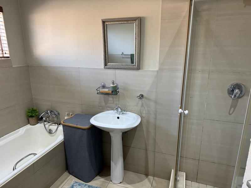 5 Bedroom Property for Sale in Erasmia Gauteng