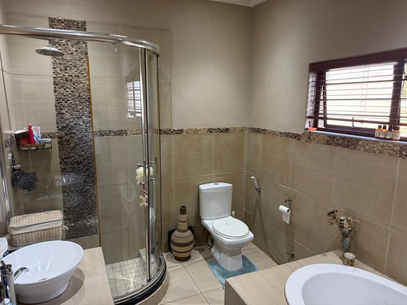 5 Bedroom Property for Sale in Erasmia Gauteng