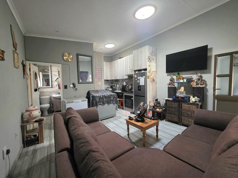 2 Bedroom Property for Sale in Elspark Gauteng