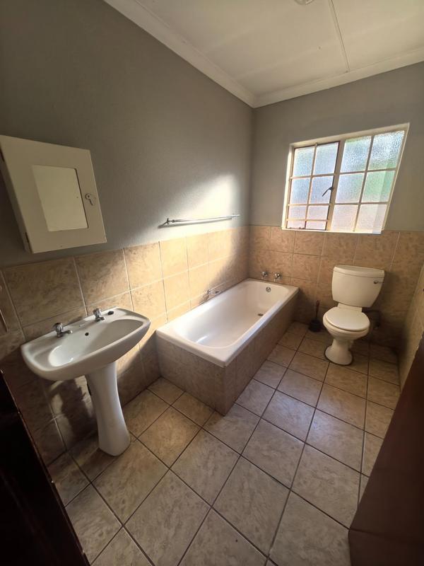 3 Bedroom Property for Sale in Olievenhoutbosch Gauteng