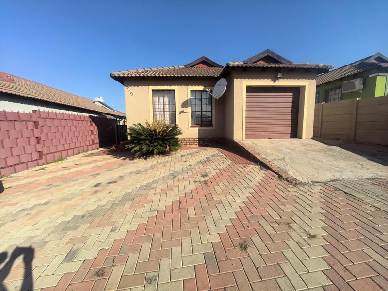 3 Bedroom Property for Sale in Olievenhoutbosch Gauteng