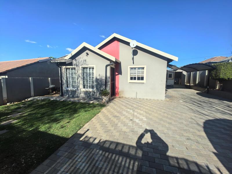 3 Bedroom Property for Sale in Olievenhoutbosch Gauteng