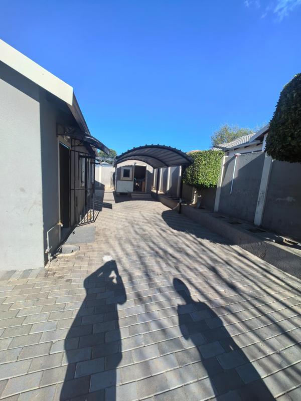 3 Bedroom Property for Sale in Olievenhoutbosch Gauteng