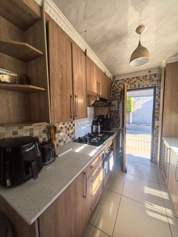 3 Bedroom Property for Sale in Olievenhoutbosch Gauteng