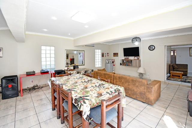 4 Bedroom Property for Sale in The Reeds Gauteng