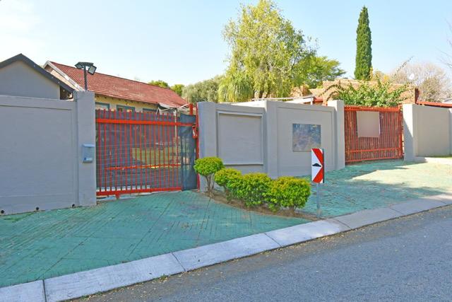 4 Bedroom Property for Sale in The Reeds Gauteng
