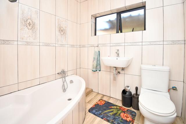 4 Bedroom Property for Sale in The Reeds Gauteng
