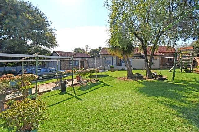 4 Bedroom Property for Sale in The Reeds Gauteng