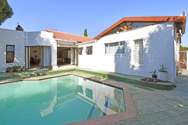 4 Bedroom Property for Sale in The Reeds Gauteng