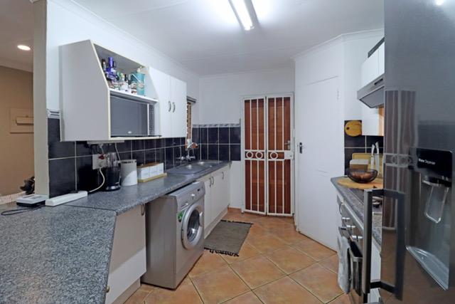 2 Bedroom Property for Sale in Zwartkop Gauteng