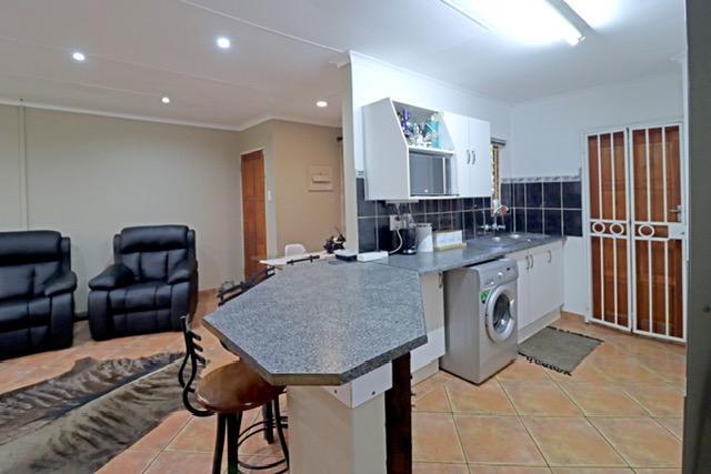2 Bedroom Property for Sale in Zwartkop Gauteng