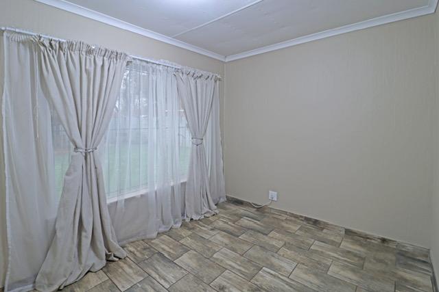 2 Bedroom Property for Sale in Zwartkop Gauteng