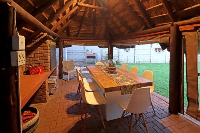 2 Bedroom Property for Sale in Zwartkop Gauteng