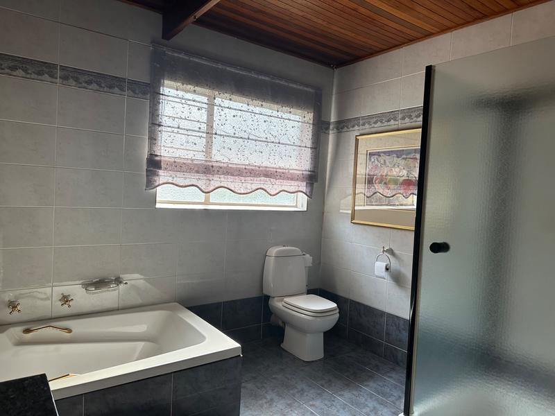 6 Bedroom Property for Sale in Dunnottar Gauteng