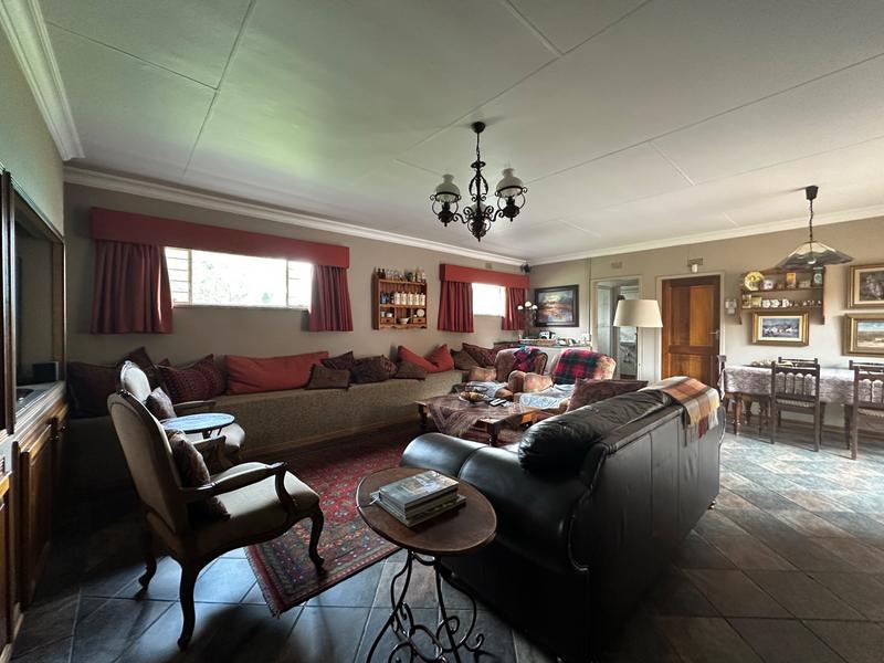 6 Bedroom Property for Sale in Dunnottar Gauteng