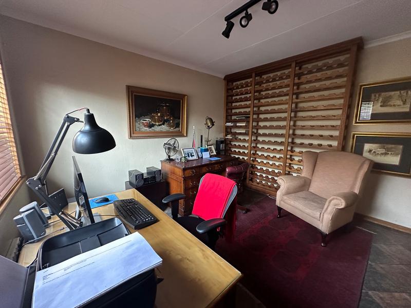 6 Bedroom Property for Sale in Dunnottar Gauteng
