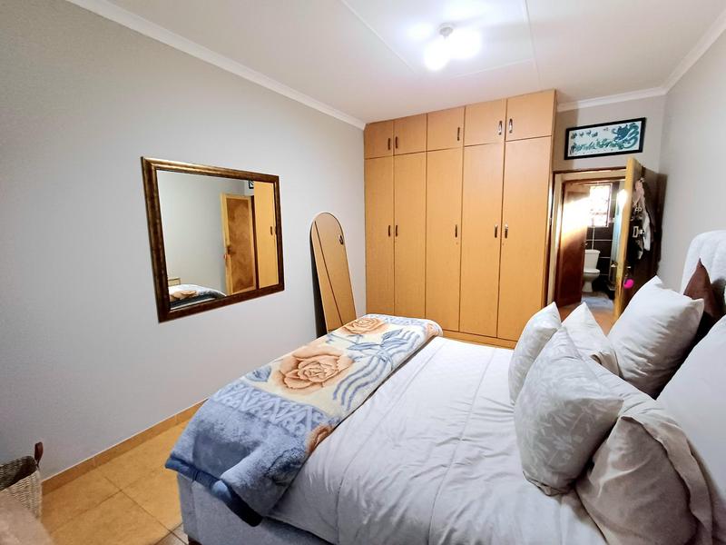 7 Bedroom Property for Sale in Laudium Gauteng