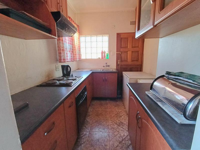7 Bedroom Property for Sale in Laudium Gauteng