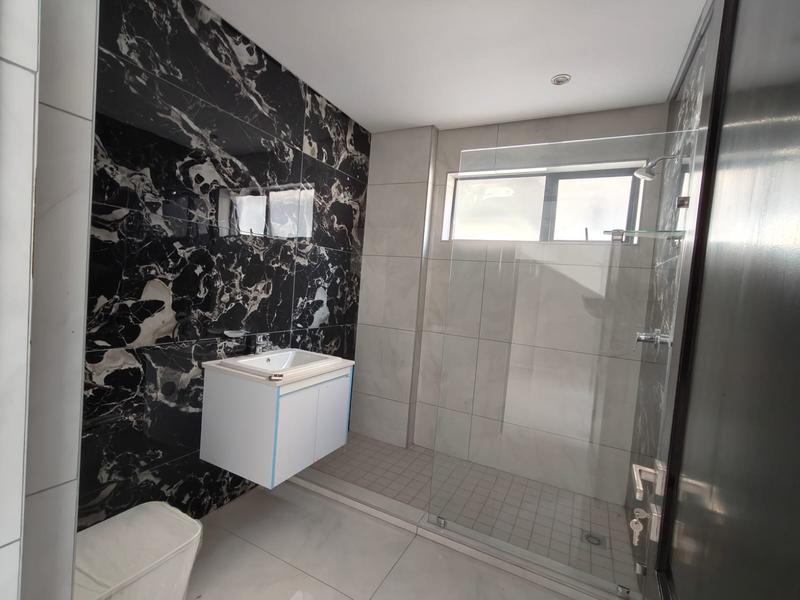 To Let 5 Bedroom Property for Rent in Houghton Estate Gauteng