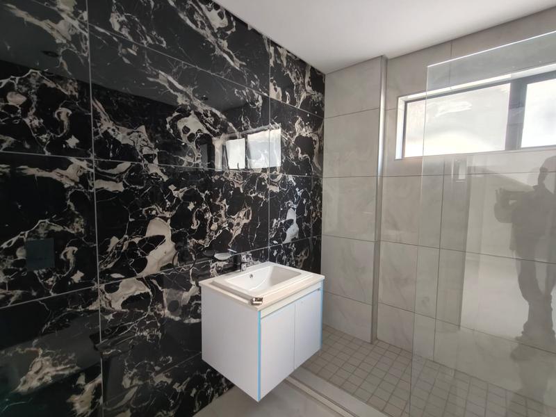 To Let 5 Bedroom Property for Rent in Houghton Estate Gauteng