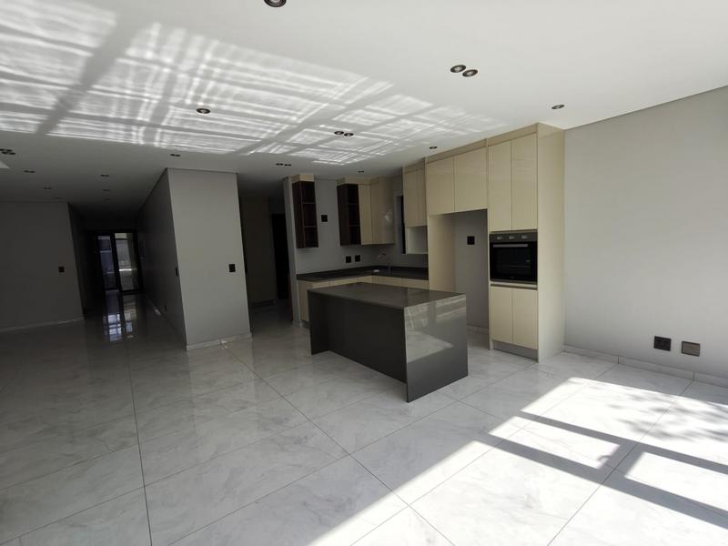 To Let 5 Bedroom Property for Rent in Houghton Estate Gauteng