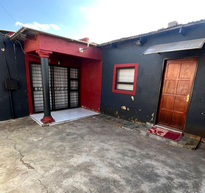 1 Bedroom Property for Sale in Naledi Gauteng