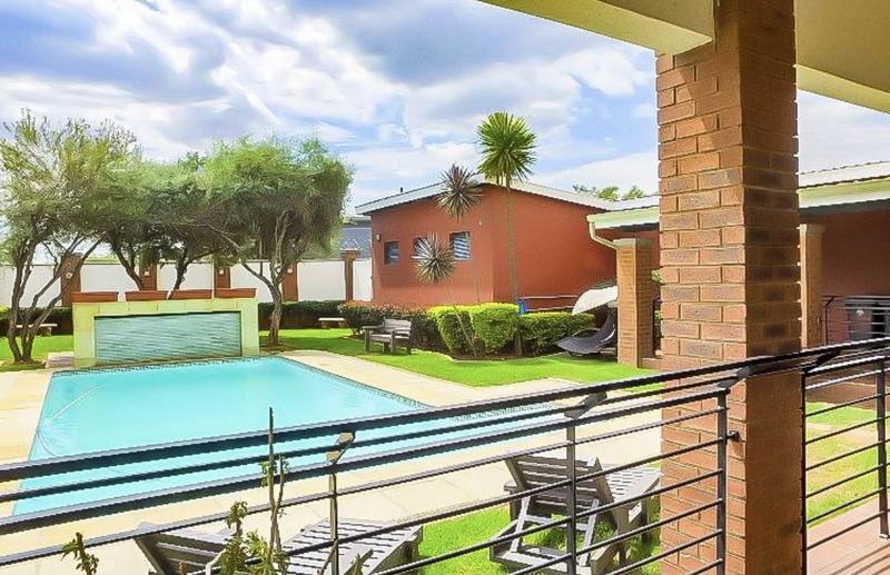 2 Bedroom Property for Sale in Greenstone Hill Gauteng